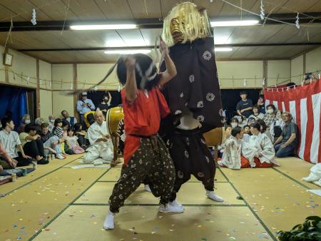 大宝郷の砂打ち夜神楽2