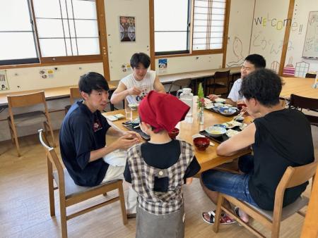 どがんねキッズ_配膳.jpg