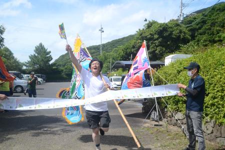 大漁旗マラソン感動のゴール