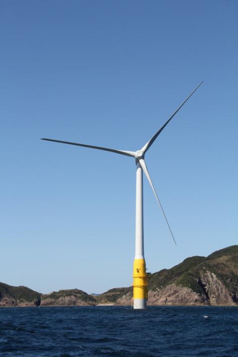 浮体式洋上風力発電実証機（椛島沖）の画像