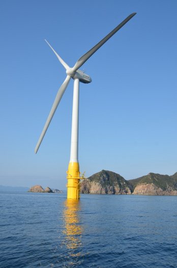 椛島沖の浮体式洋上風力発電の画像