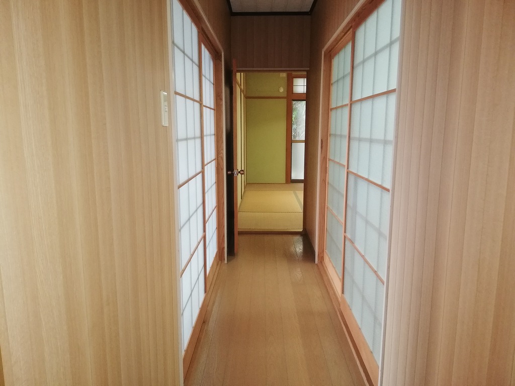 玉之浦住宅（廊下）