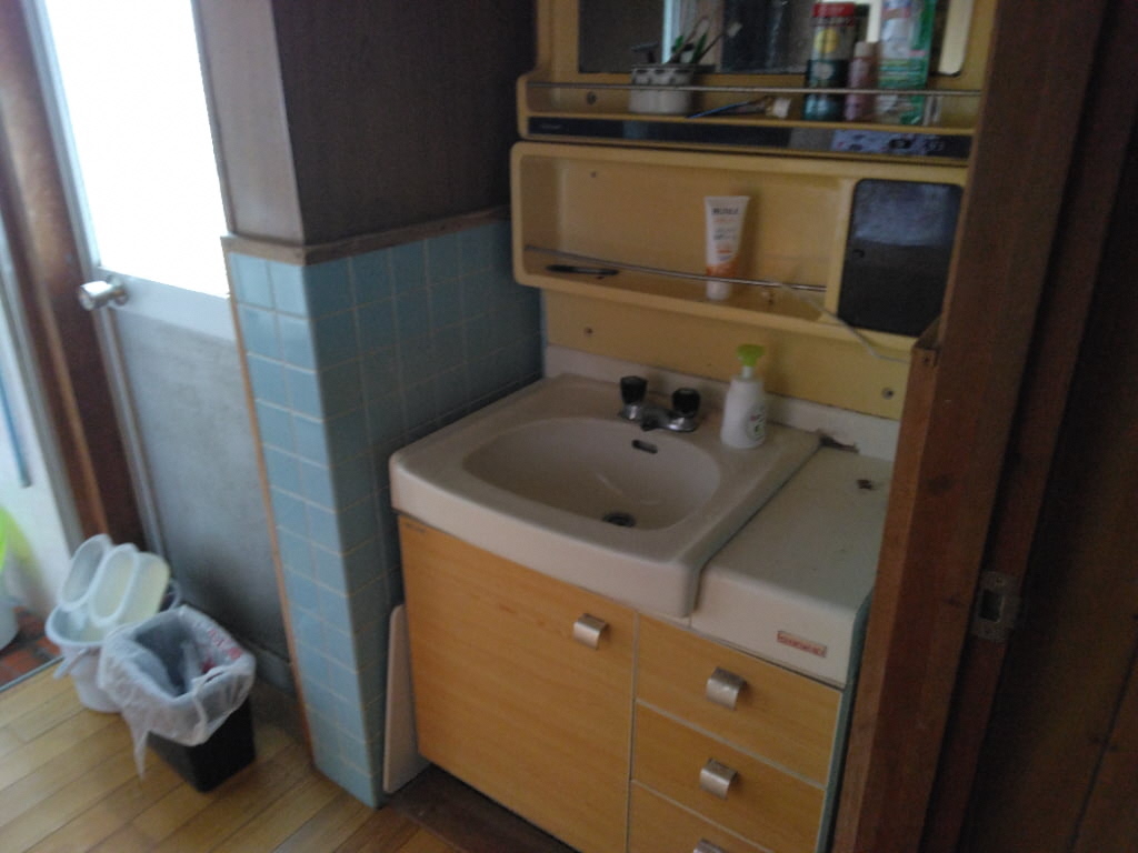 detached 上大津町