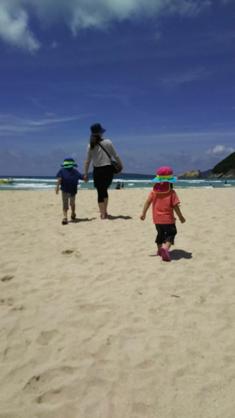 子どもたちと高浜海水浴場への画像