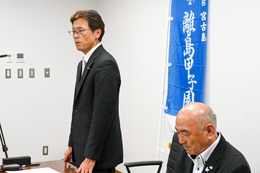 第１６回全国離島交流中学生野球大会参加チーム表敬1