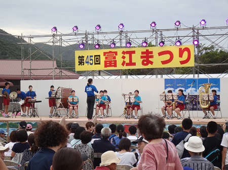 第４５回富江まつり、富江中学校ブラスバンド部の演奏