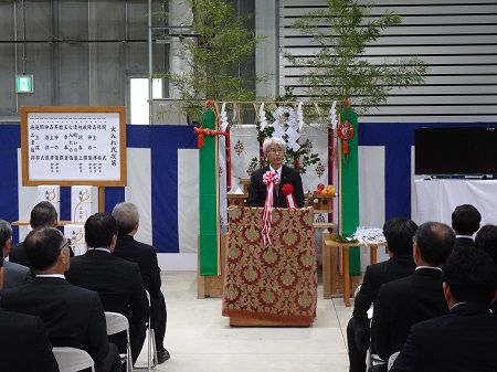 五島市ごみ処理施設整備及び運営事業、火入れ式での市長あいさつの様子