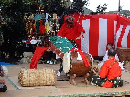 神崎神社七年祭、獅子舞