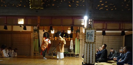富江神社大例祭での神楽舞い2