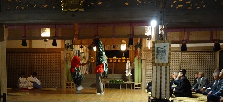 富江神社大例祭での神楽舞い3