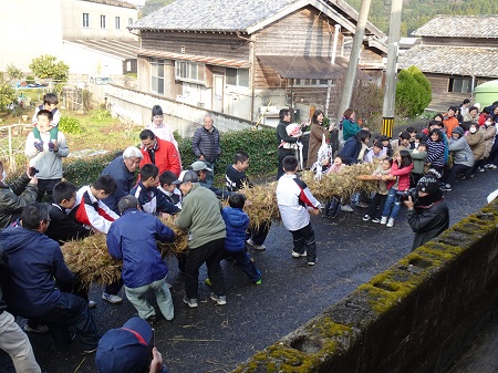 吉田の綱引き2