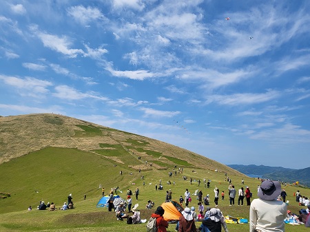 鬼岳で遊ぼう！バラモン凧揚げ大会2022