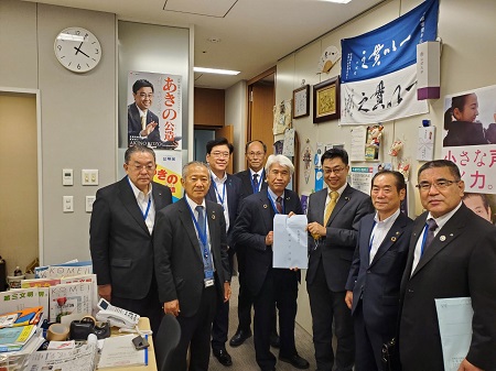 長崎県離島振興協議会、長崎県過疎地域協議会及び長崎県水道協会　合同中央要望1