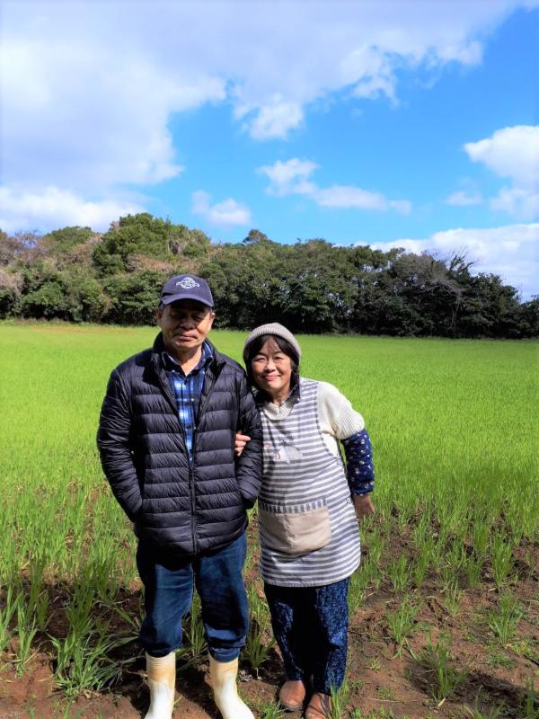 林賢市さんと妻の洋子さんの画像