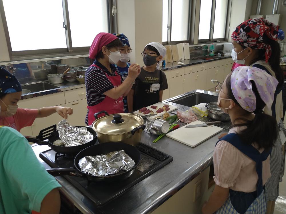 おやこの食育調理の様子