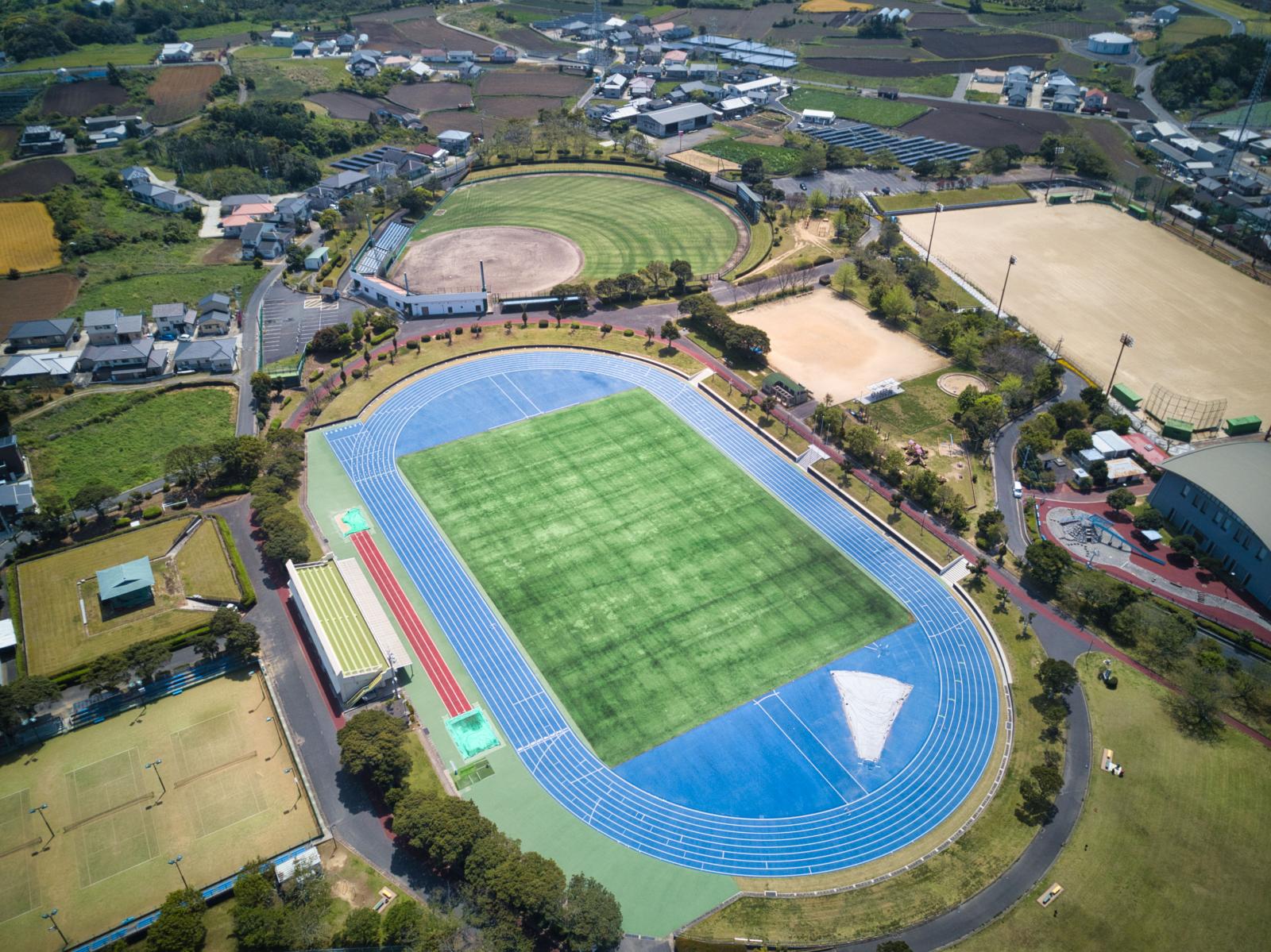 陸上競技場の画像