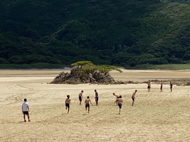 合宿の様子（砂浜トレーニング）の画像